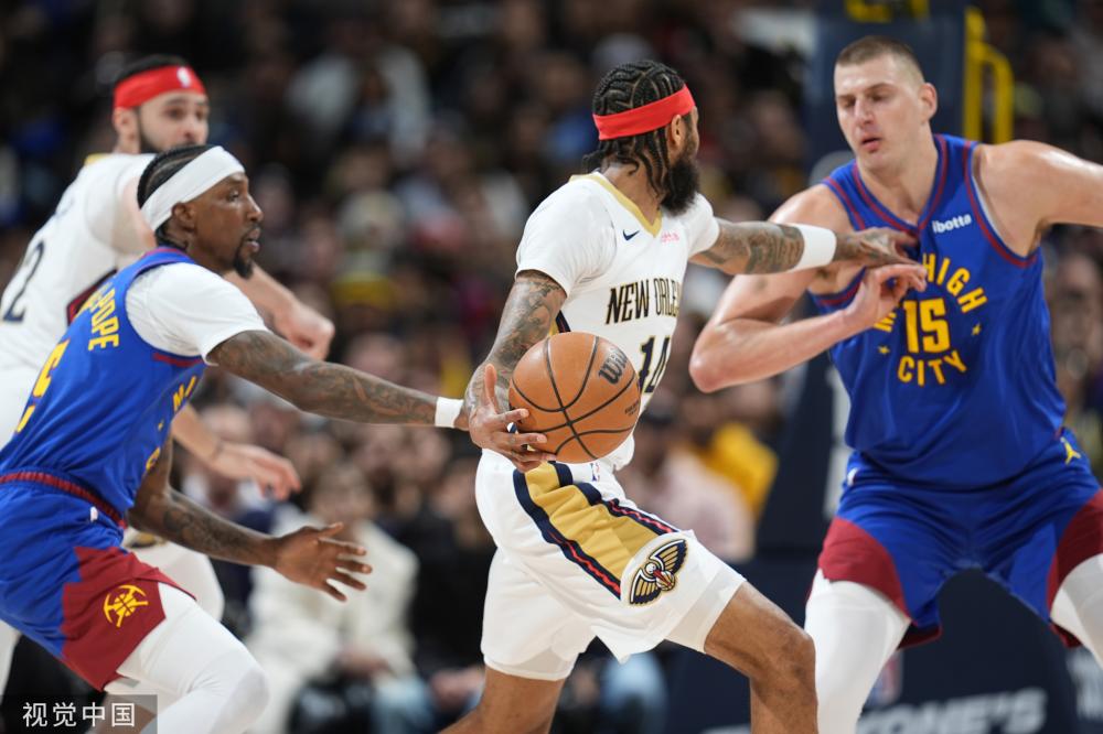 以其卓越的 以其卓越的